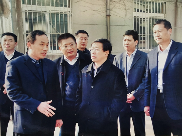 梅市長視察工作